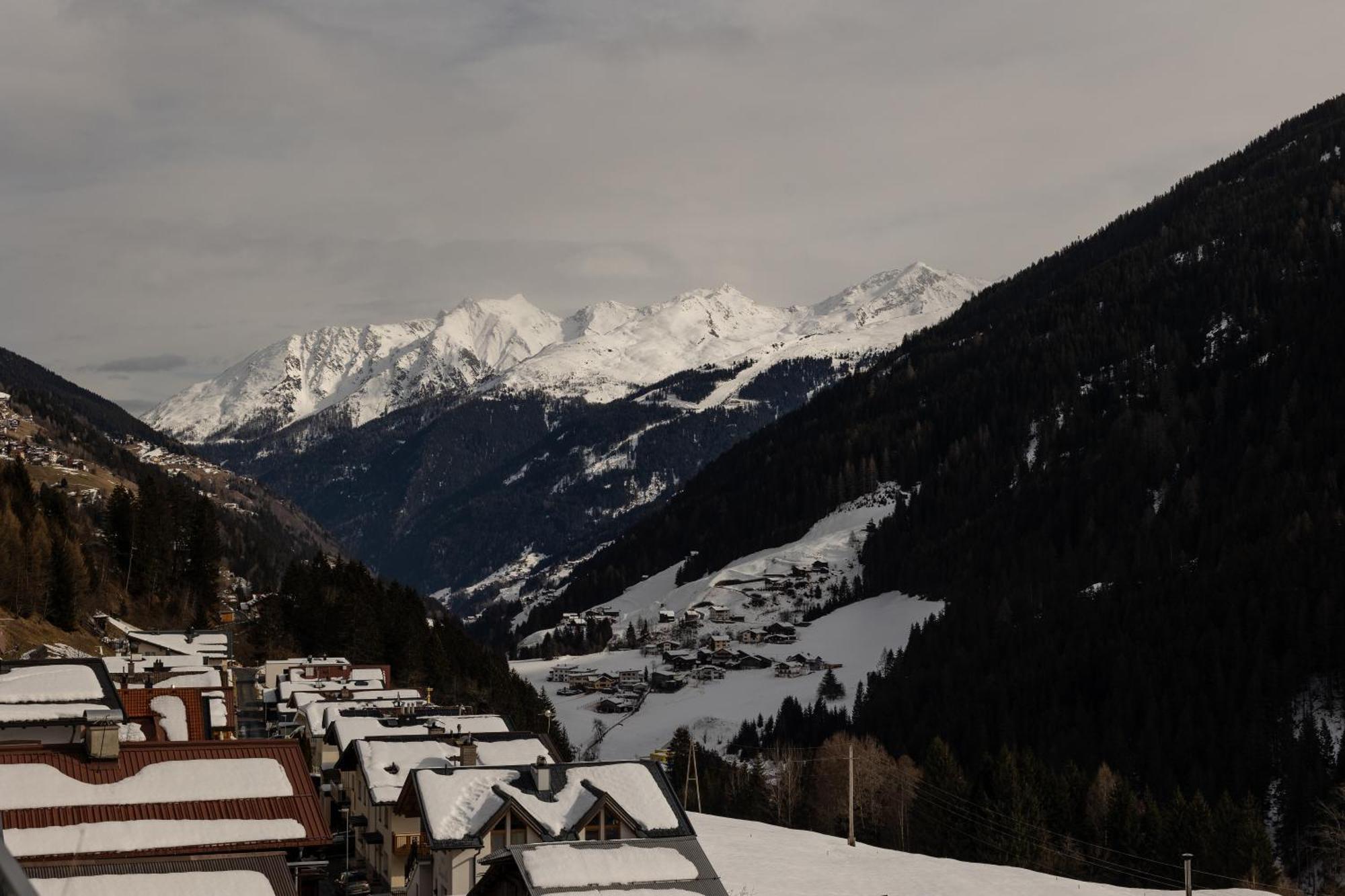 Mountain Chalet Kappl - Luxury - Near Ischgl - Panorama Mountain View - Penthouse & Chalets Zimmer foto